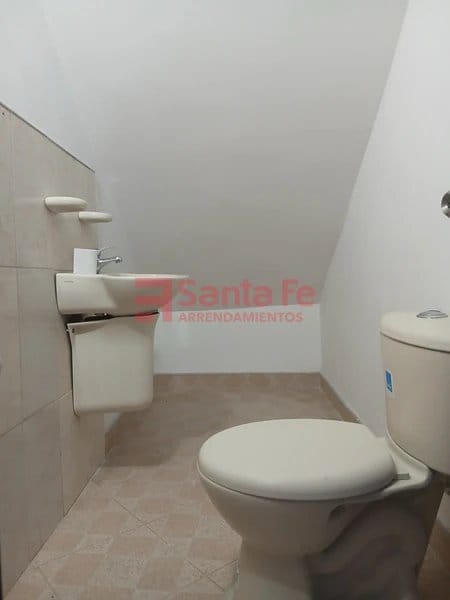 Oficina en arriendo en Suramericana, Medellín, 250 m² · foto 8 de 10