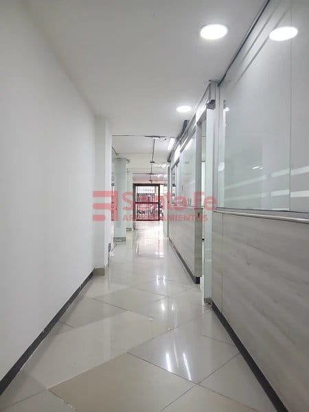 Oficina en arriendo en Suramericana, Medellín, 250 m² · foto 9 de 10