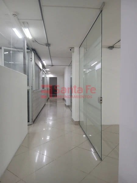 Oficina en arriendo en Suramericana, Medellín, 250 m² · foto 10 de 10