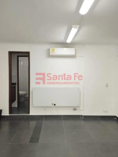 Oficina en arriendo en Conquistadores, Medellín, 34 m² · foto 3 de 9