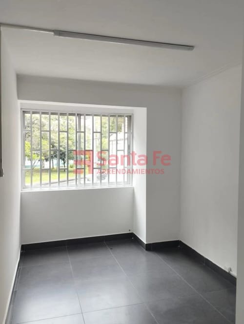 Oficina en arriendo en Conquistadores, Medellín, 34 m² · foto 8 de 9