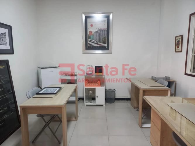 Oficina en arriendo en La Candelaria, Medellín, 45 m² · foto 3 de 8