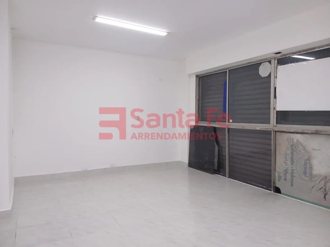 Local en arriendo en La Candelaria, Medellín, 27 m² · foto 4 de 5