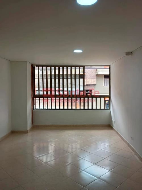 Local en arriendo en Obrero, Envigado, 83 m² · foto 2 de 10