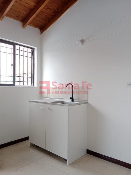 Oficina en arriendo en Conquistadores, Medellín, 40 m² · foto 4 de 7