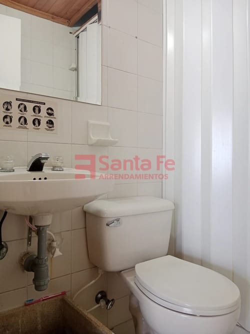 Oficina en arriendo en Conquistadores, Medellín, 40 m² · foto 5 de 7