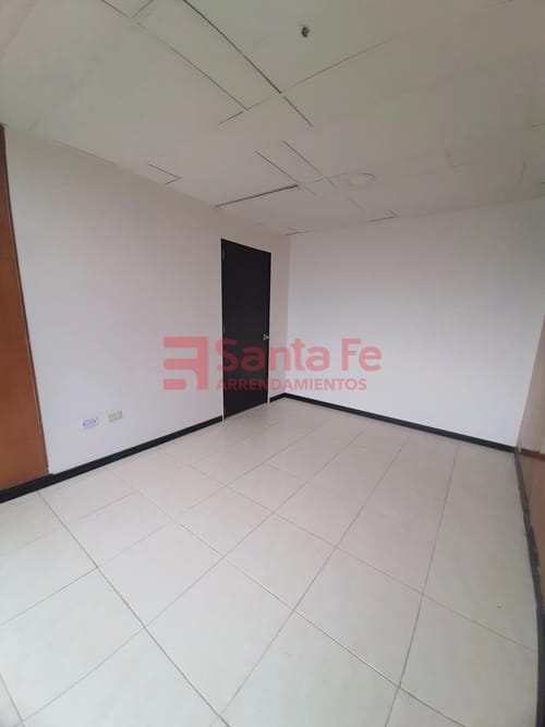 Oficina en arriendo en La Candelaria, Medellín, 80 m² · foto 9 de 10
