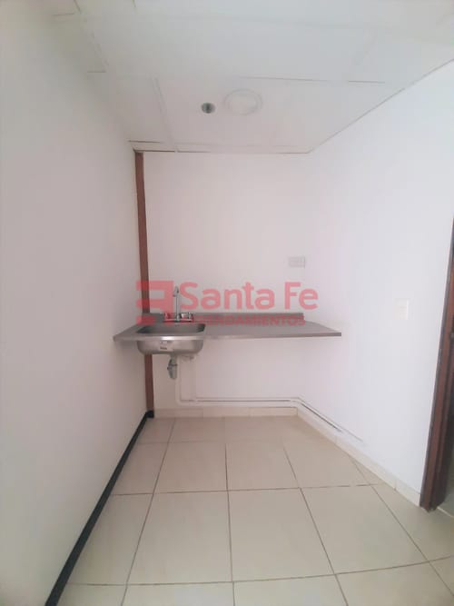 Oficina en arriendo en La Candelaria, Medellín, 80 m² · foto 10 de 10