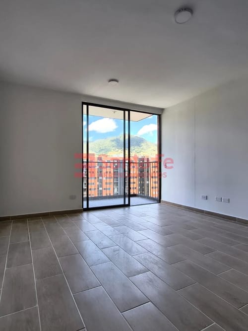 Apartamento de 3 alcobas en arriendo en San Jose, El Carmen de Viboral, 53 m² · foto 2 de 10