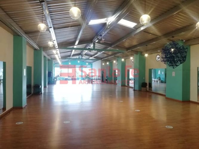 Local en arriendo en Obrero, Envigado, 500 m² · foto 2 de 8