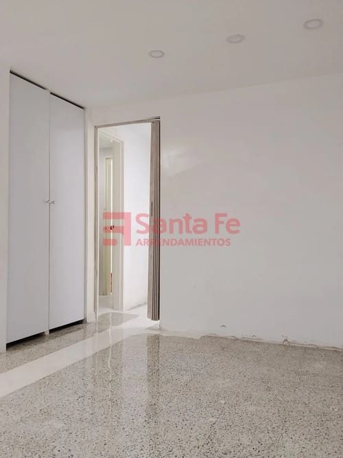 Oficina en arriendo en Villanueva, Medellín, 32 m² · foto 6 de 8