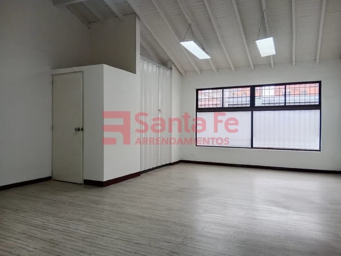Oficina en arriendo en Conquistadores, Medellín, 40 m² · foto 2 de 7