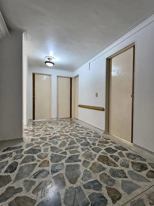 Apartamento de 4 alcobas en arriendo en Florida Nueva, Medellín, 112 m² · foto 4 de 10