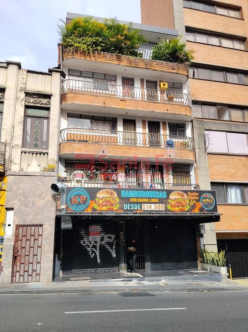 Local en arriendo en Boston, Medellín, 22 m² · foto 2 de 2