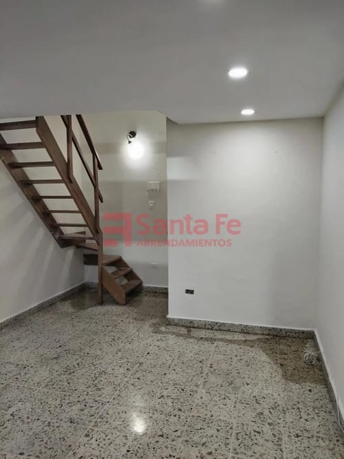 Local en arriendo en La América, Medellín, 22 m² · foto 2 de 8