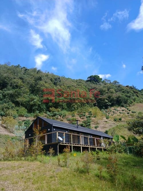 Finca en arriendo en Lomitas, La Ceja, 150 m² · foto 3 de 10