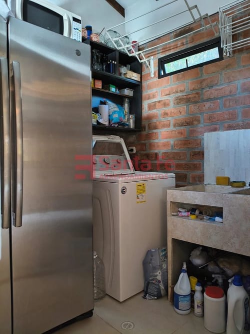 Casa de 5 alcobas en arriendo en La Porquera, Guarne, 307 m² · foto 7 de 10