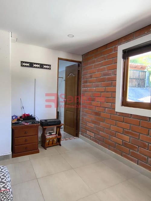 Casa de 5 alcobas en arriendo en La Porquera, Guarne, 307 m² · foto 8 de 10
