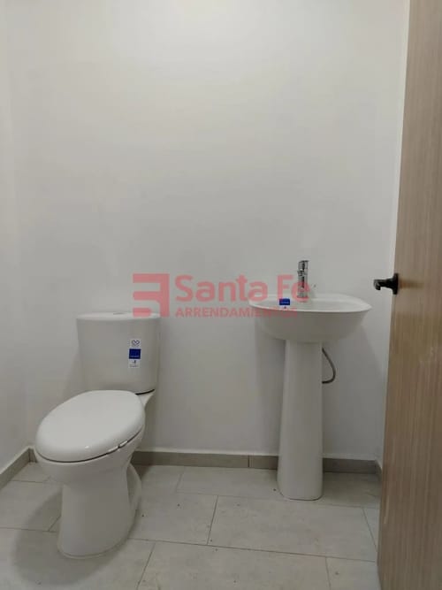 Local en arriendo en Bolivariana, Medellín, 66 m² · foto 4 de 5