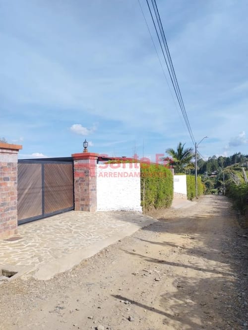 Finca en arriendo en San Jose, Guarne, 200 m² · foto 2 de 10