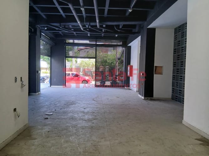 Local en arriendo en Naranjal, Medellín, 145 m² · foto 2 de 5