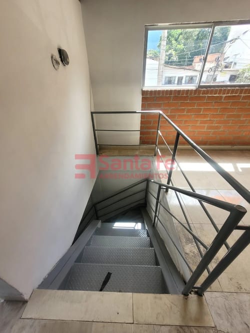 Bodega en arriendo en Caqueta, La Estrella, 330 m² · foto 2 de 10