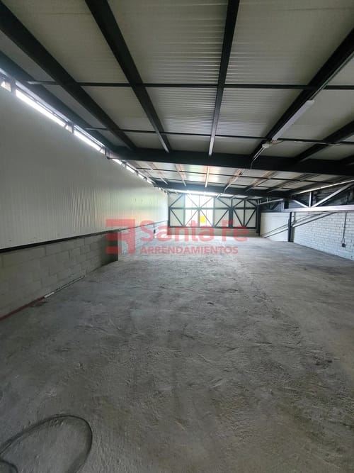 Bodega en arriendo en Caqueta, La Estrella, 330 m² · foto 10 de 10