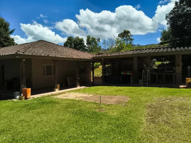 Casa de 4 alcobas en arriendo en La Clara, Guarne, 120 m² · foto 2 de 10