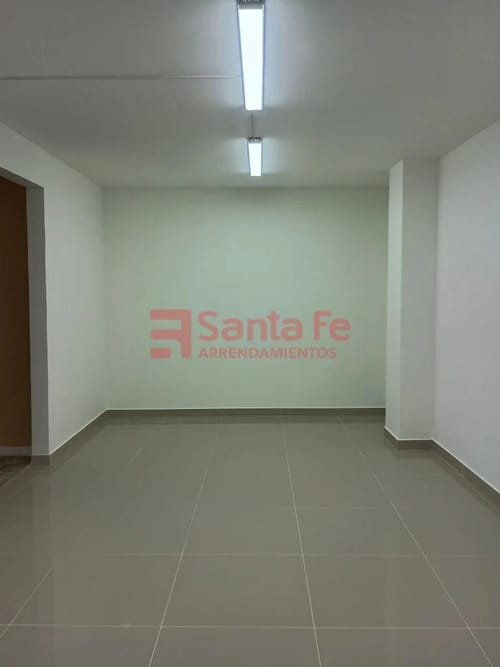 Oficina en arriendo en Naranjal, Medellín, 90 m² · foto 3 de 10