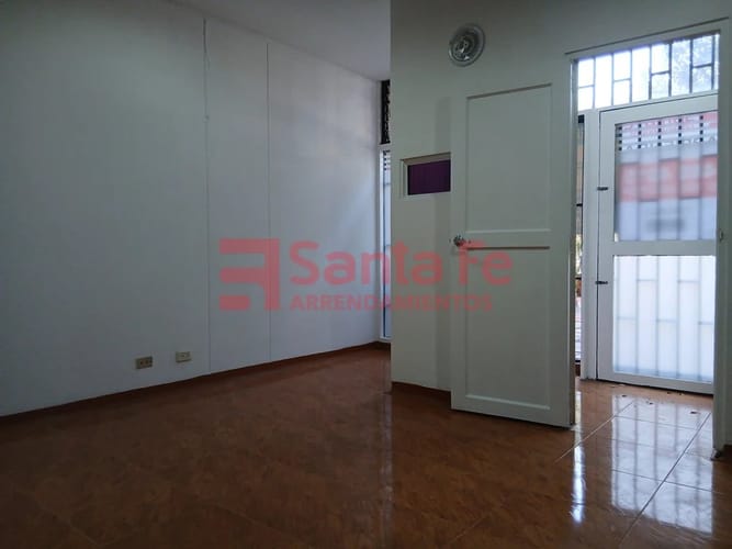 Local en arriendo en Los Colores, Medellín, 25 m² · foto 3 de 10