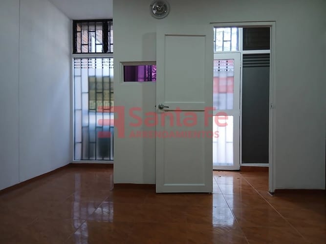 Local en arriendo en Los Colores, Medellín, 25 m² · foto 4 de 10