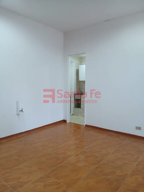 Local en arriendo en Los Colores, Medellín, 25 m² · foto 5 de 10