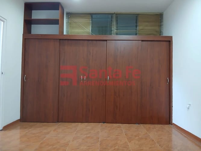 Local en arriendo en Los Colores, Medellín, 25 m² · foto 9 de 10