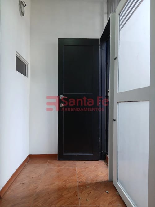 Local en arriendo en Los Colores, Medellín, 25 m² · foto 10 de 10
