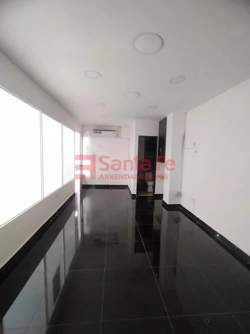 Oficina en arriendo en La América, Medellín, 24 m² · foto 3 de 5