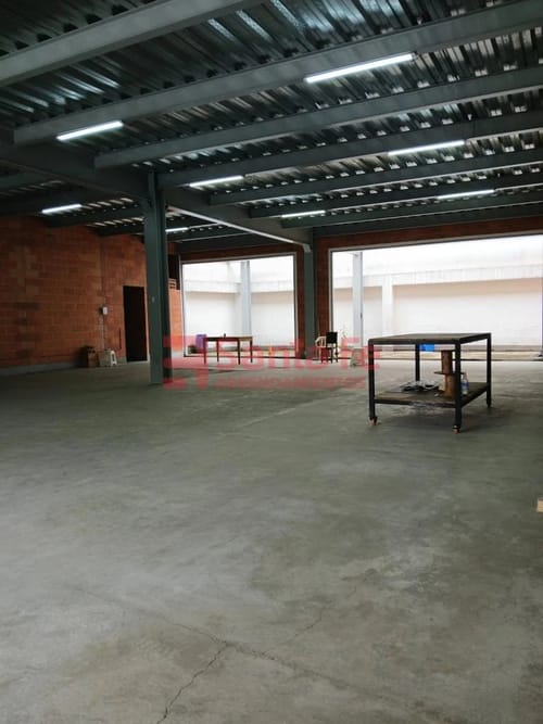 Local en arriendo en La América, Medellín, 330 m² · foto 4 de 10