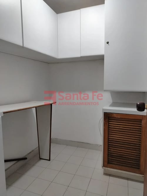 Apartamento de 4 alcobas en arriendo en Laureles, Medellín, 110 m² · foto 7 de 10