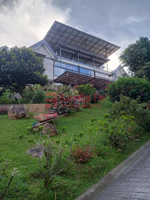 Casa de 7 alcobas en arriendo en El Salado, Guarne, 850 m² · foto 2 de 10