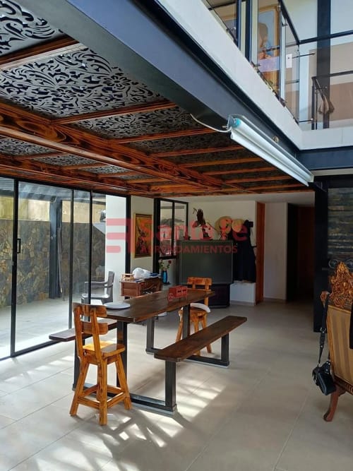 Casa de 7 alcobas en arriendo en El Salado, Guarne, 850 m² · foto 6 de 10