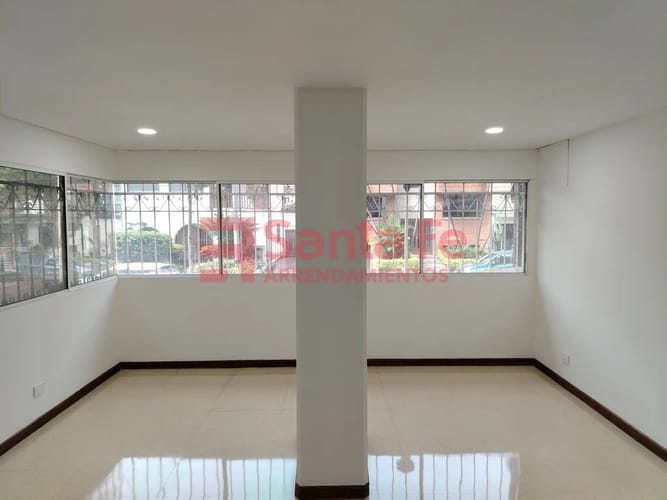 Local en arriendo en Bolivariana, Medellín, 45 m² · foto 2 de 9