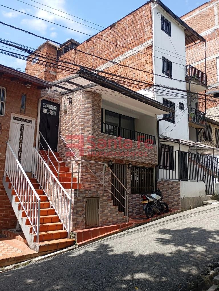 Casa en Arriendo en Medellín en Robledo