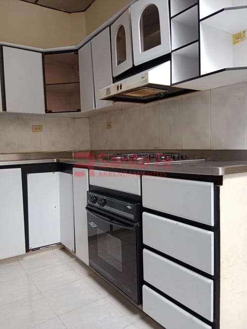 Casa de 3 alcobas en arriendo en Caicedo, Medellín, 80 m² · foto 5 de 10