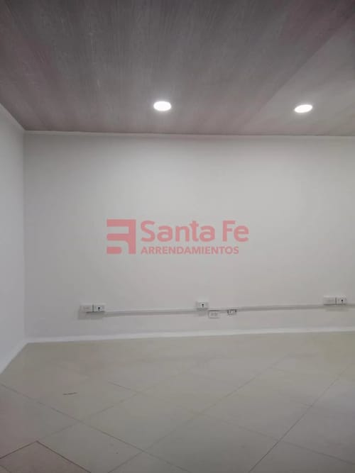Oficina en arriendo en Las Acacias, Medellín, 70 m² · foto 3 de 10