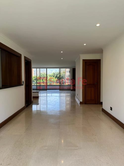 Apartamento de 4 alcobas en arriendo en Urbanizacion Villa Jardin I Etapa, Medellín, 180 m² · foto 7 de 10