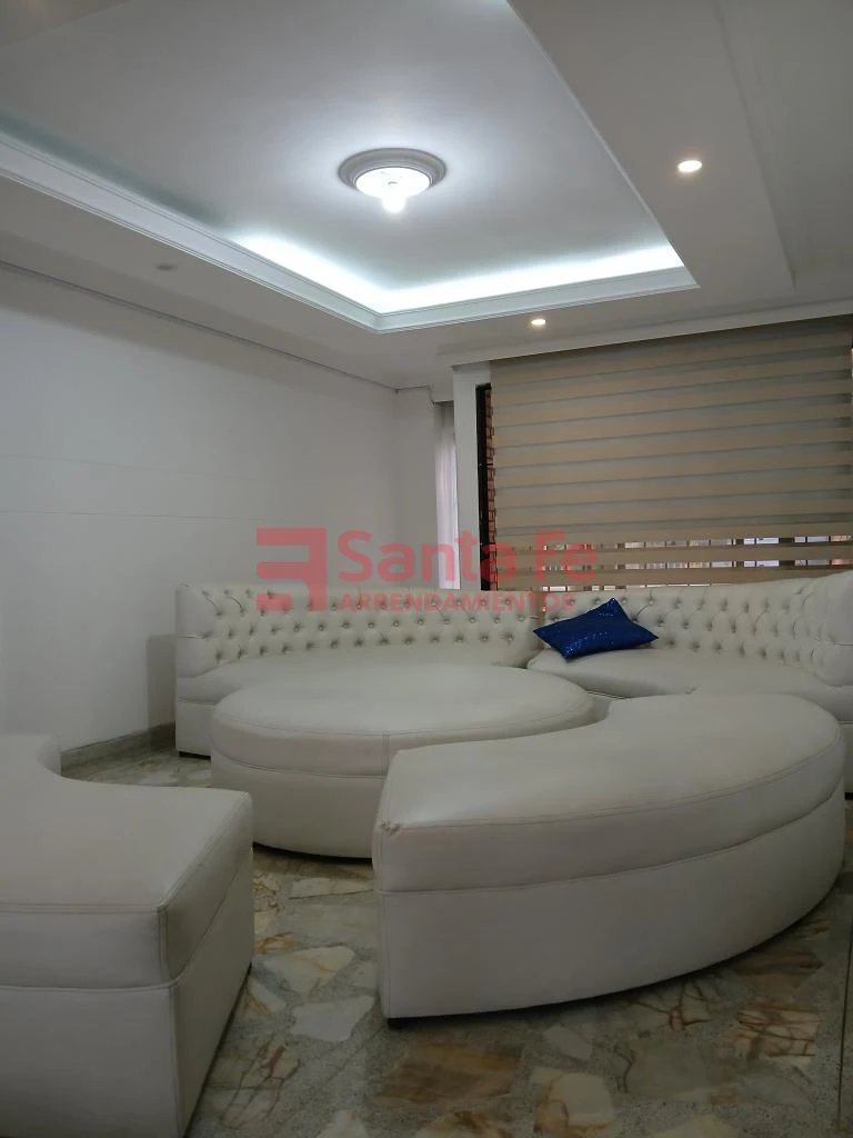 Apartamento en arriendo en Laureles, Medellín · foto 3 de 10