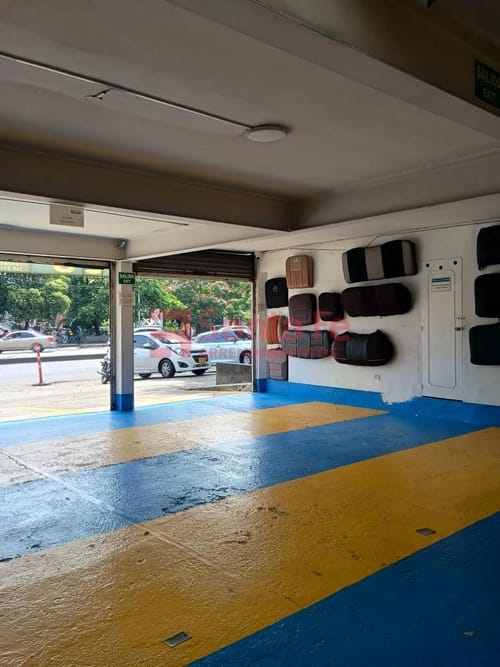 Local en arriendo en Las Acacias, Medellín, 180 m² · foto 9 de 10
