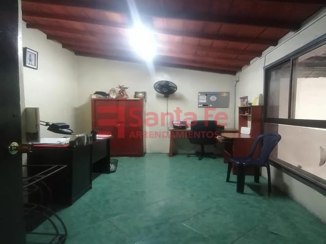 Bodega en arriendo en Noel, Medellín, 550 m² · foto 7 de 10