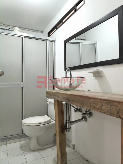 Casa de 5 alcobas en arriendo en Belén Rincón, Medellín, 230 m² · foto 10 de 10