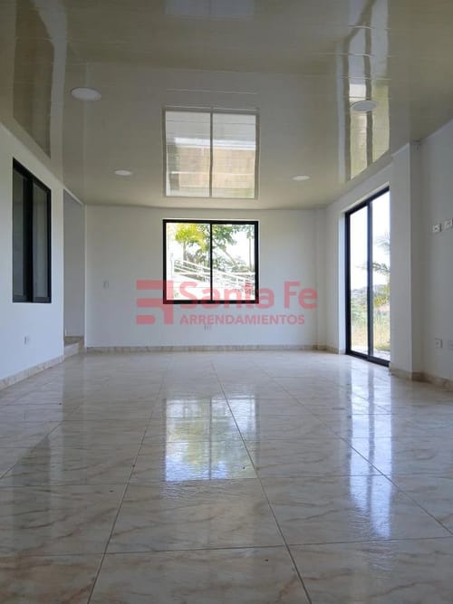 Casa de 4 alcobas en arriendo en Chagualo, Marinilla, 300 m² · foto 2 de 10