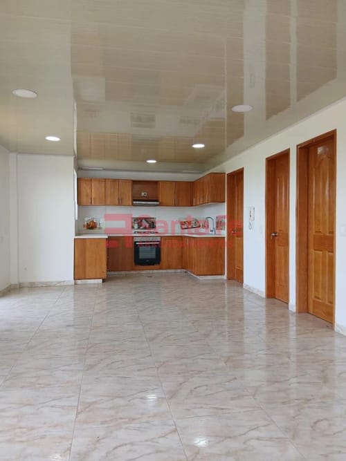 Casa de 4 alcobas en arriendo en Chagualo, Marinilla, 300 m² · foto 3 de 10